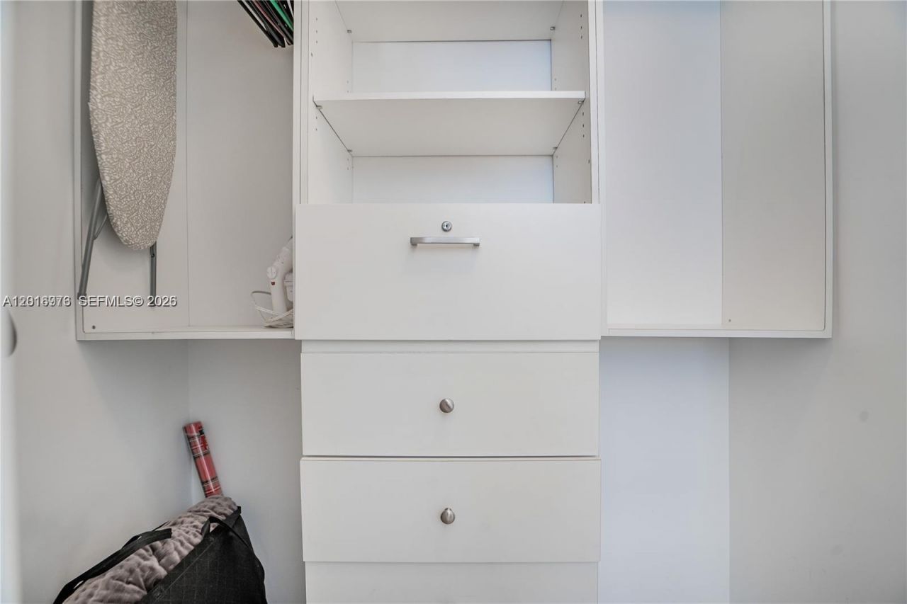31 SE 6th St , Unit 2205, Miami, FL 33131 Photo