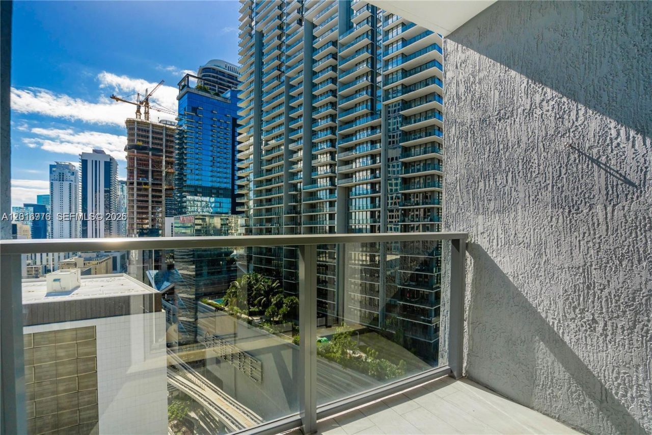 31 SE 6th St , Unit 2205, Miami, FL 33131 Photo