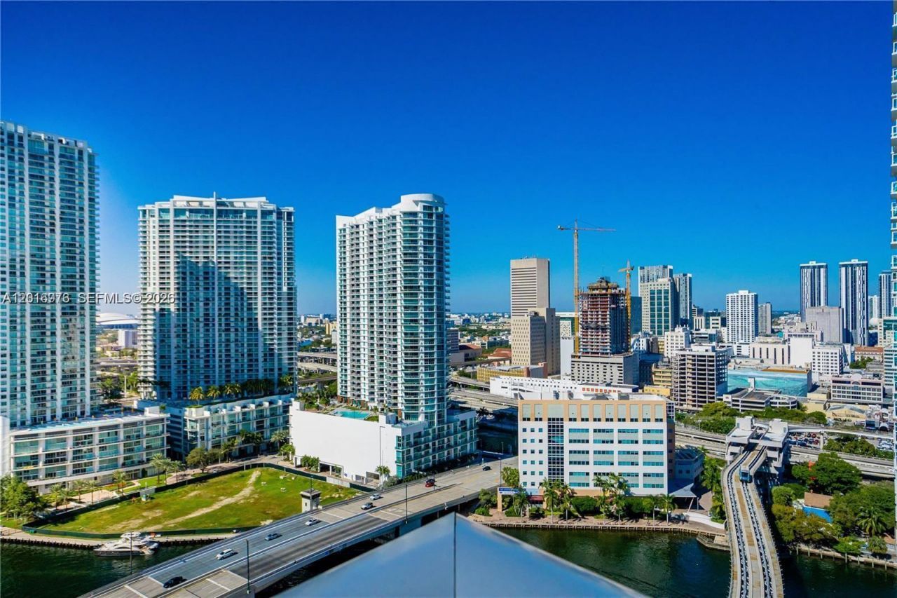 31 SE 6th St , Unit 2205, Miami, FL 33131 Photo
