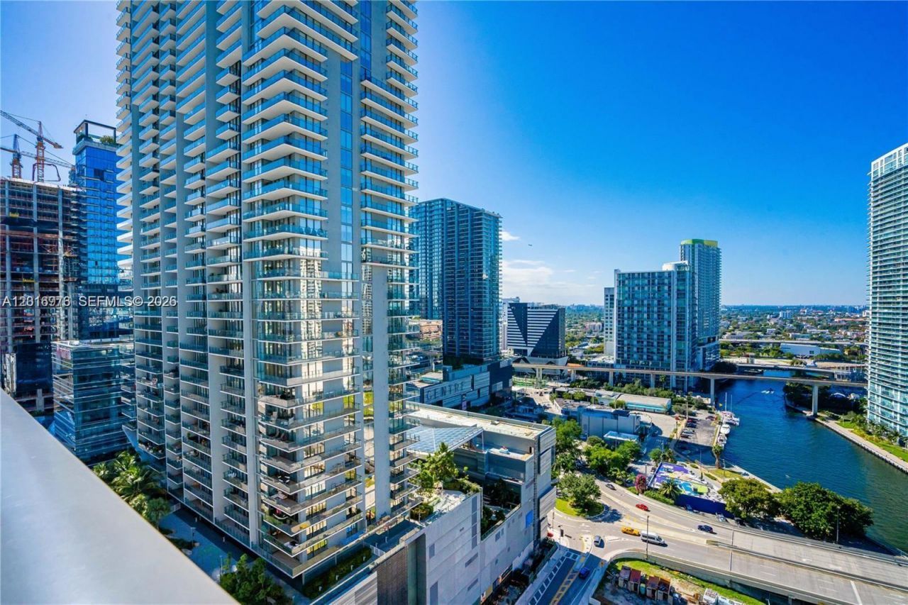 31 SE 6th St , Unit 2205, Miami, FL 33131 Photo