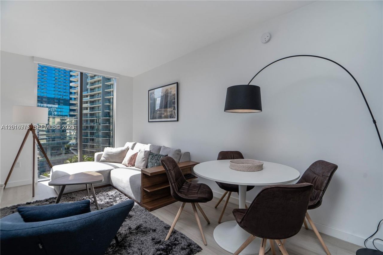 31 SE 6th St , Unit 2205, Miami, FL 33131 Photo
