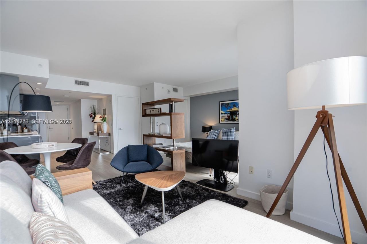 31 SE 6th St , Unit 2205, Miami, FL 33131 Photo