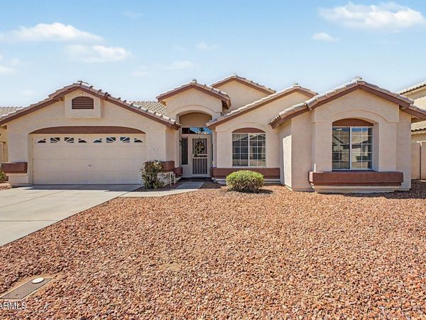 8815 W PORT AU PRINCE Lane, Peoria, AZ 85381