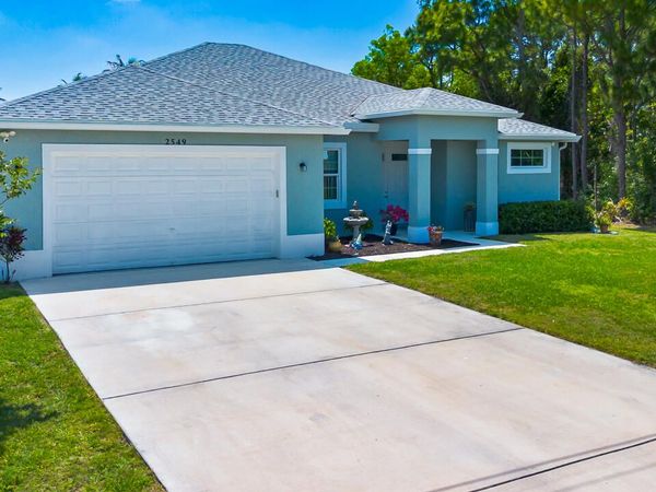 2549 SE Lyman Circle, Port St. Lucie, FL 34952