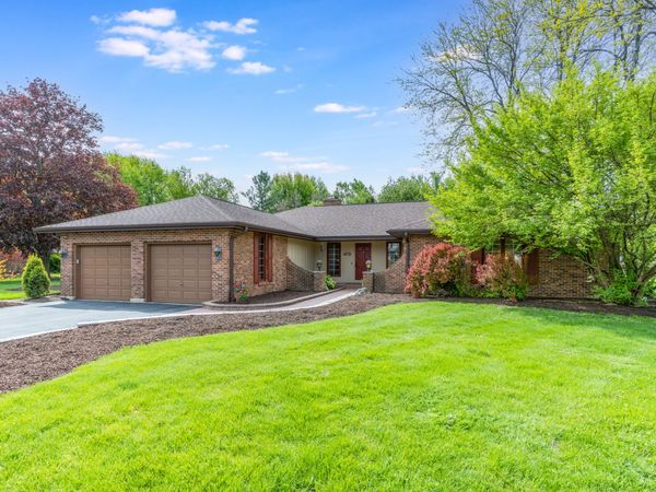277 Little Stonegate Court , Cary, IL 60013
