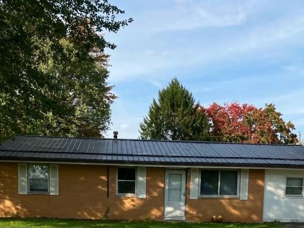 60 Dorothy Lane, New Vienna, OH 45159