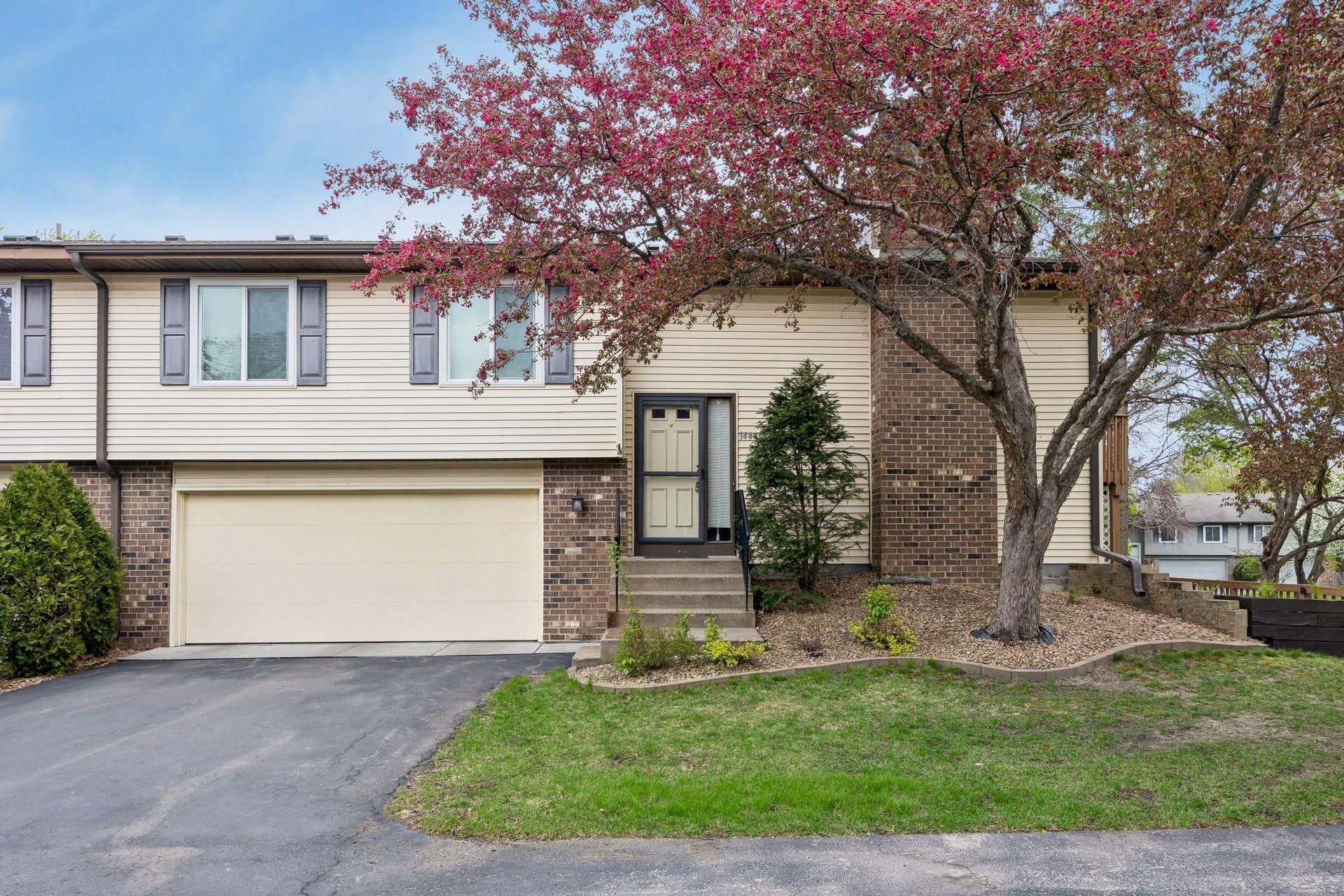 14441 92nd Avenue N, Maple Grove, MN 55369 Main Photo