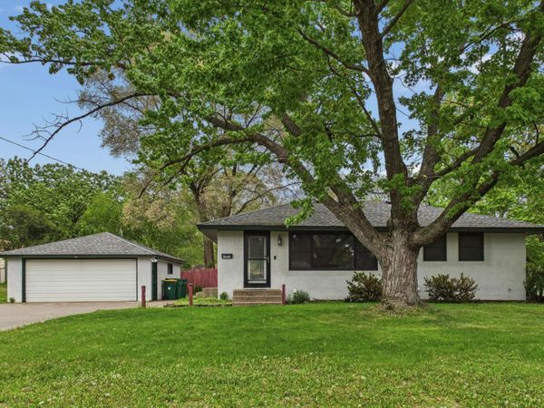 6924 Drew Avenue N, Brooklyn Center, MN 55429