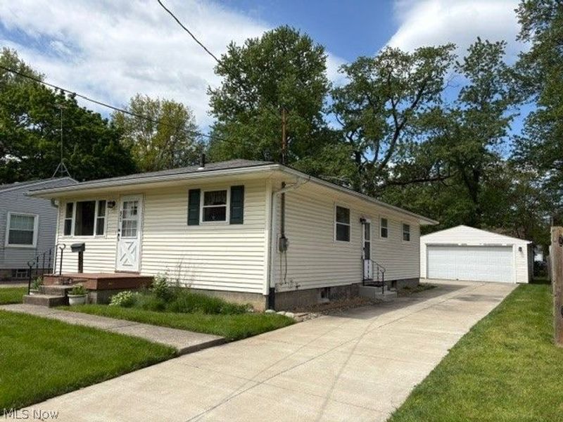 852 Manitou Avenue, Akron, OH 44305 Photo 2