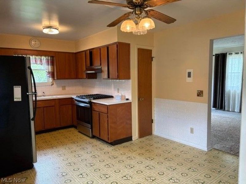 852 Manitou Avenue, Akron, OH 44305 Photo 7