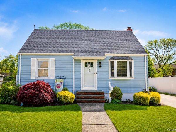20 Carol Road , Bethpage, NY 11714