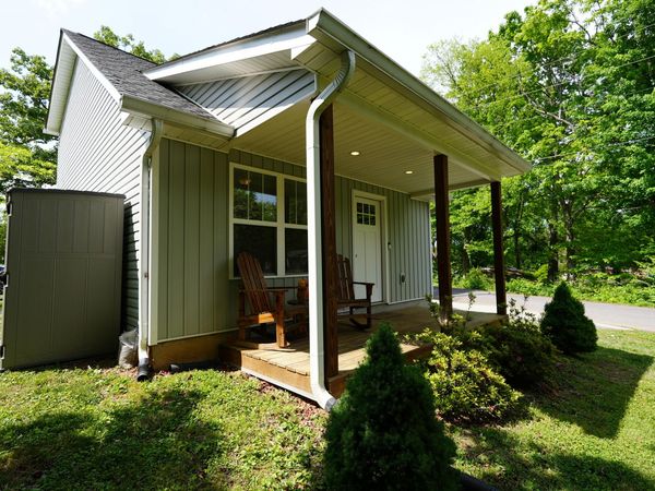 411 Barpen Street NW, Cleveland, TN 37312