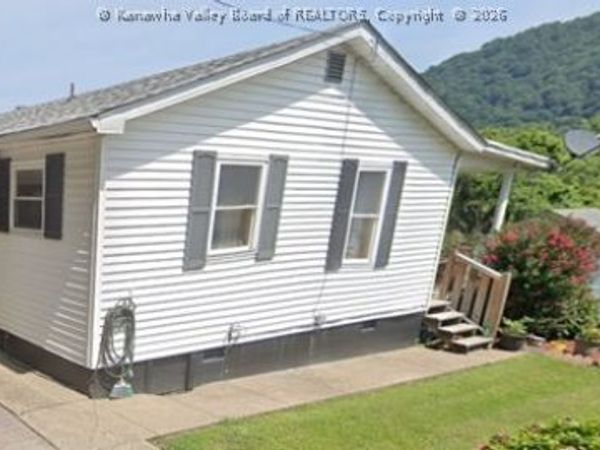 12986 Ohio Avenue, Chesapeake, WV 25315