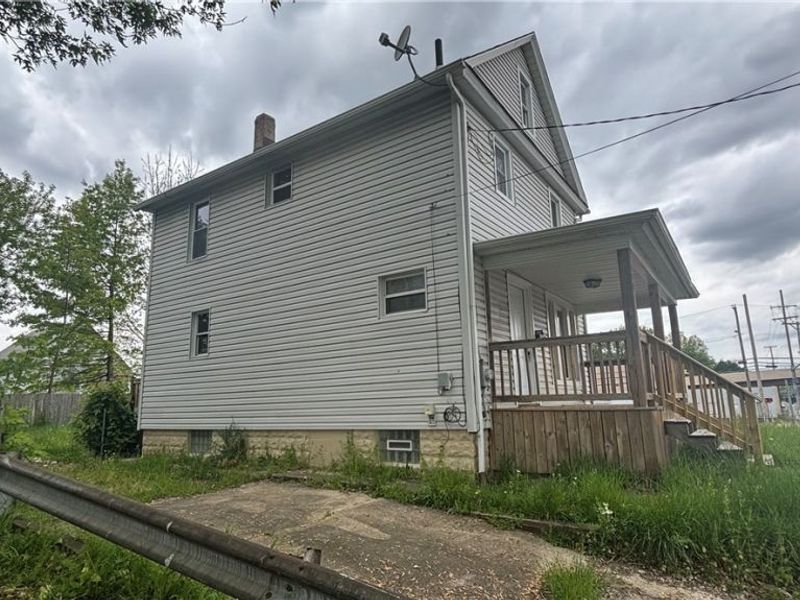 750 Brown Street, Akron, OH 44311 Photo 2