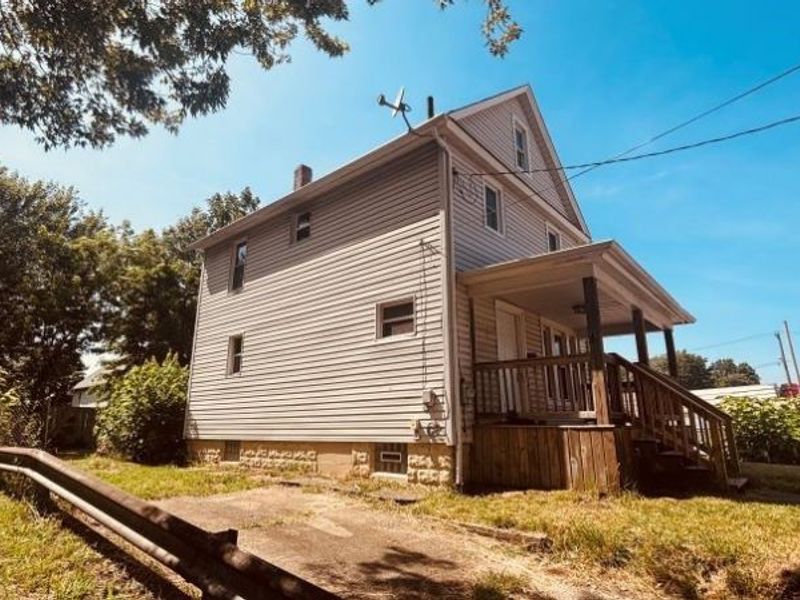 750 Brown Street, Akron, OH 44311 Photo 2