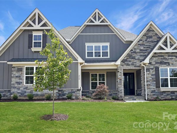 250 Colton Place NE, Concord, NC 28025