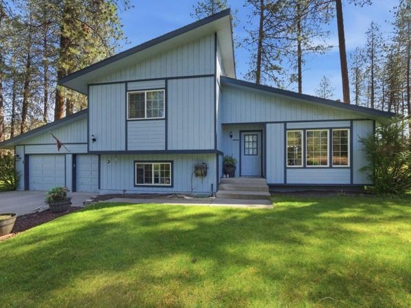 945 S Josephine Rd, Kettle Falls, WA 99141