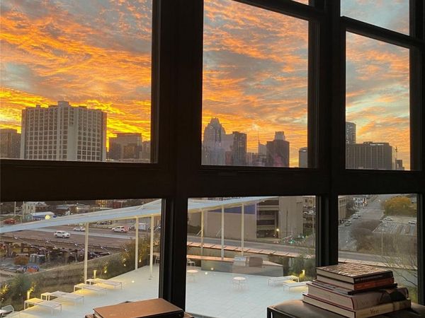 800 Embassy DR, Unit 326, Austin, TX 78702