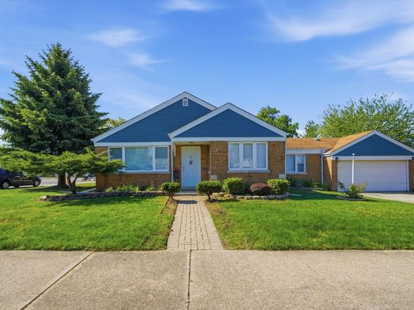 10828 S PULASKI Road, Oak Lawn, IL 60453