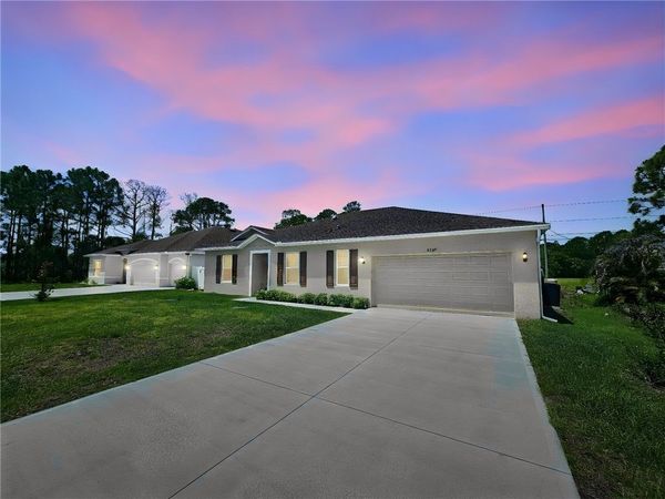 8445 101st Court, Vero Beach, FL 32967