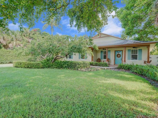 715 SW 25th Place, Boynton Beach, FL 33435