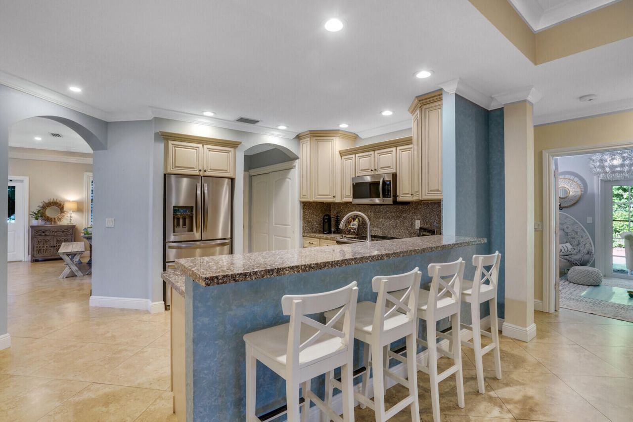 715 SW 25th Place, Boynton Beach, FL 33435 Photo