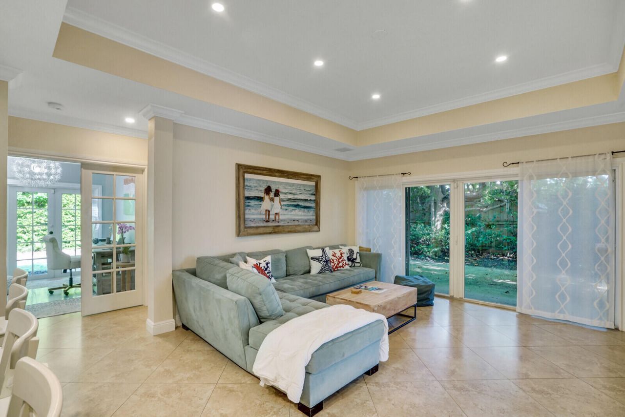 715 SW 25th Place, Boynton Beach, FL 33435 Photo