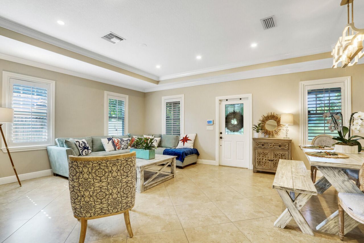 715 SW 25th Place, Boynton Beach, FL 33435 Photo
