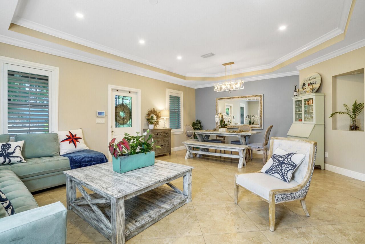 715 SW 25th Place, Boynton Beach, FL 33435 Photo