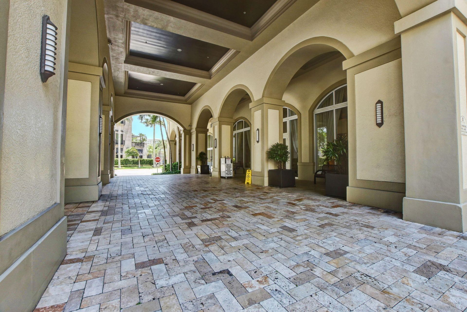 550 Okeechobee Boulevard, Unit 1014, West Palm Beach, FL 33401 Photo