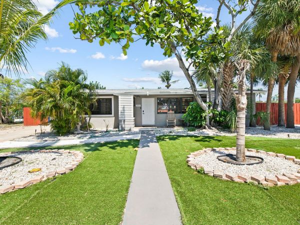 2300 NE 12th Avenue, Pompano Beach, FL 33064