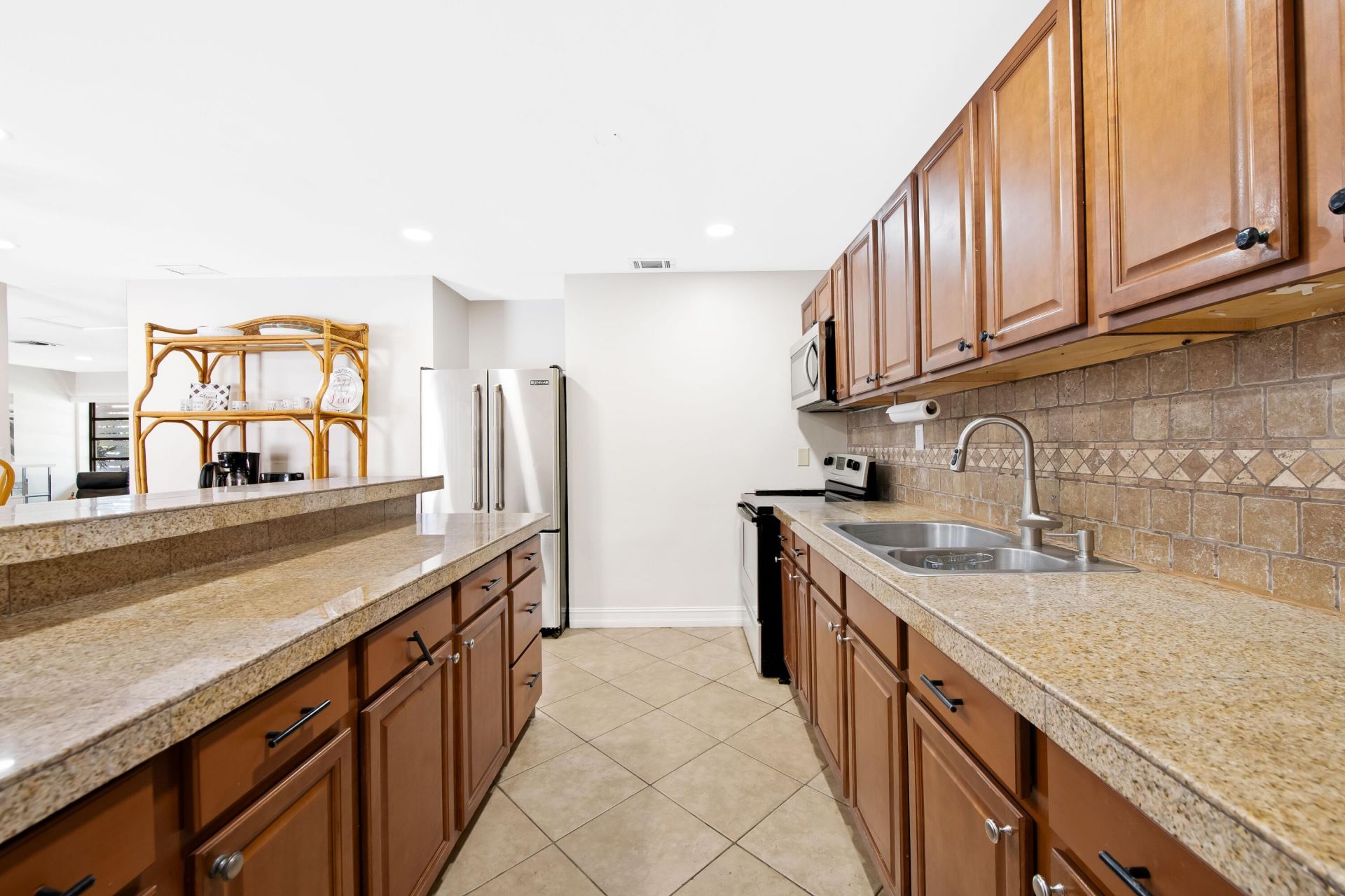 2300 NE 12th Avenue, Pompano Beach, FL 33064 Photo