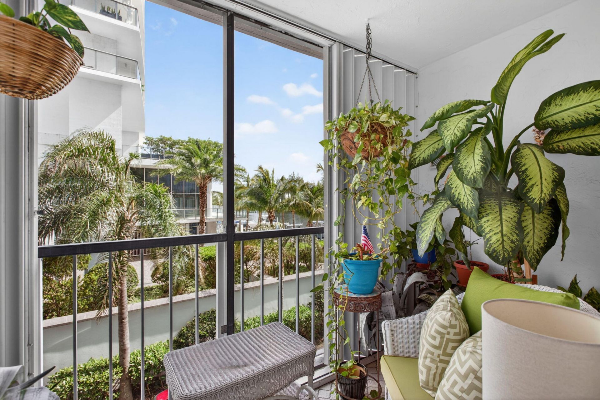 1170 N Federal Highway, Unit 305, Fort Lauderdale, FL 33304 Photo