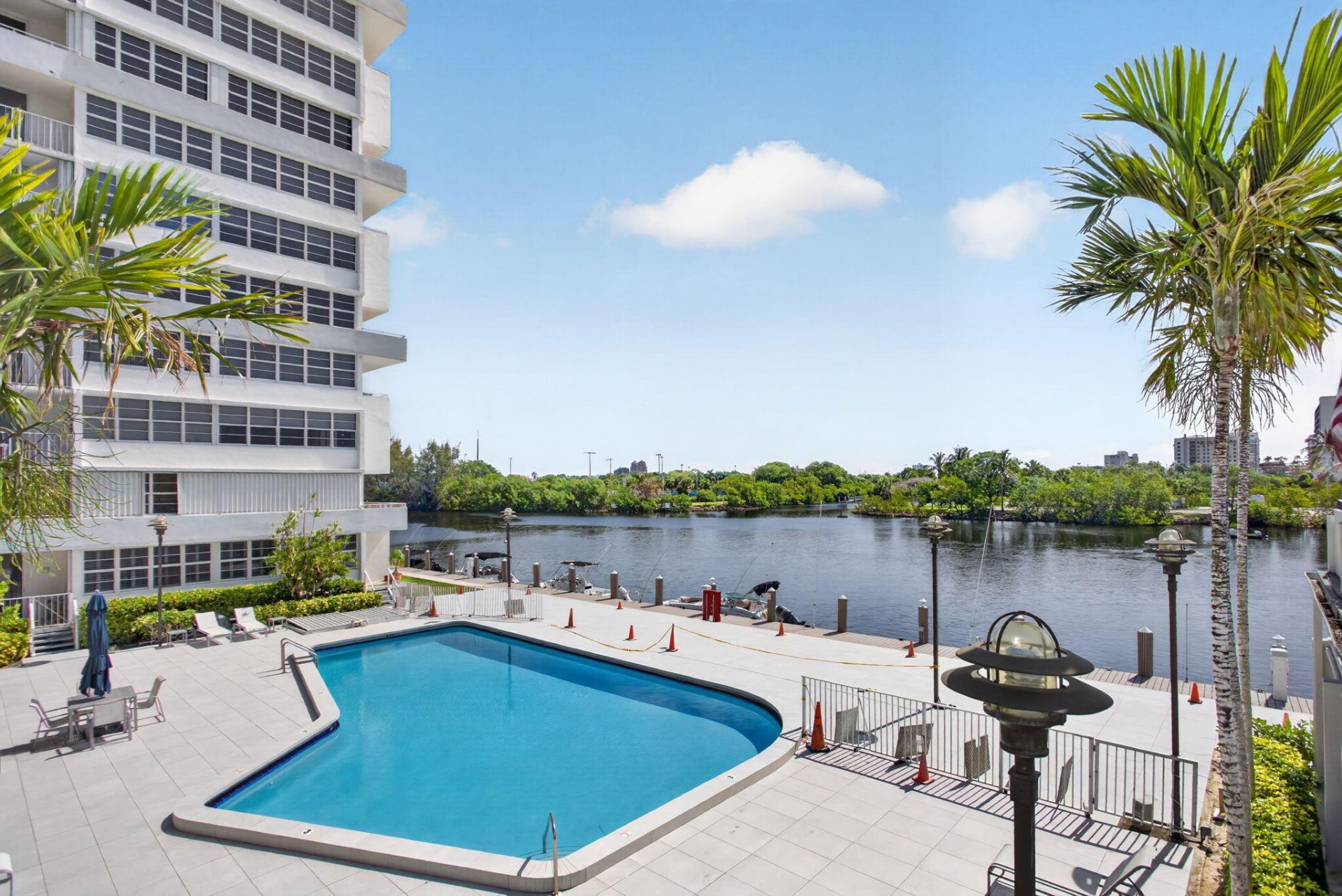 1170 N Federal Highway, Unit 305, Fort Lauderdale, FL 33304 Photo