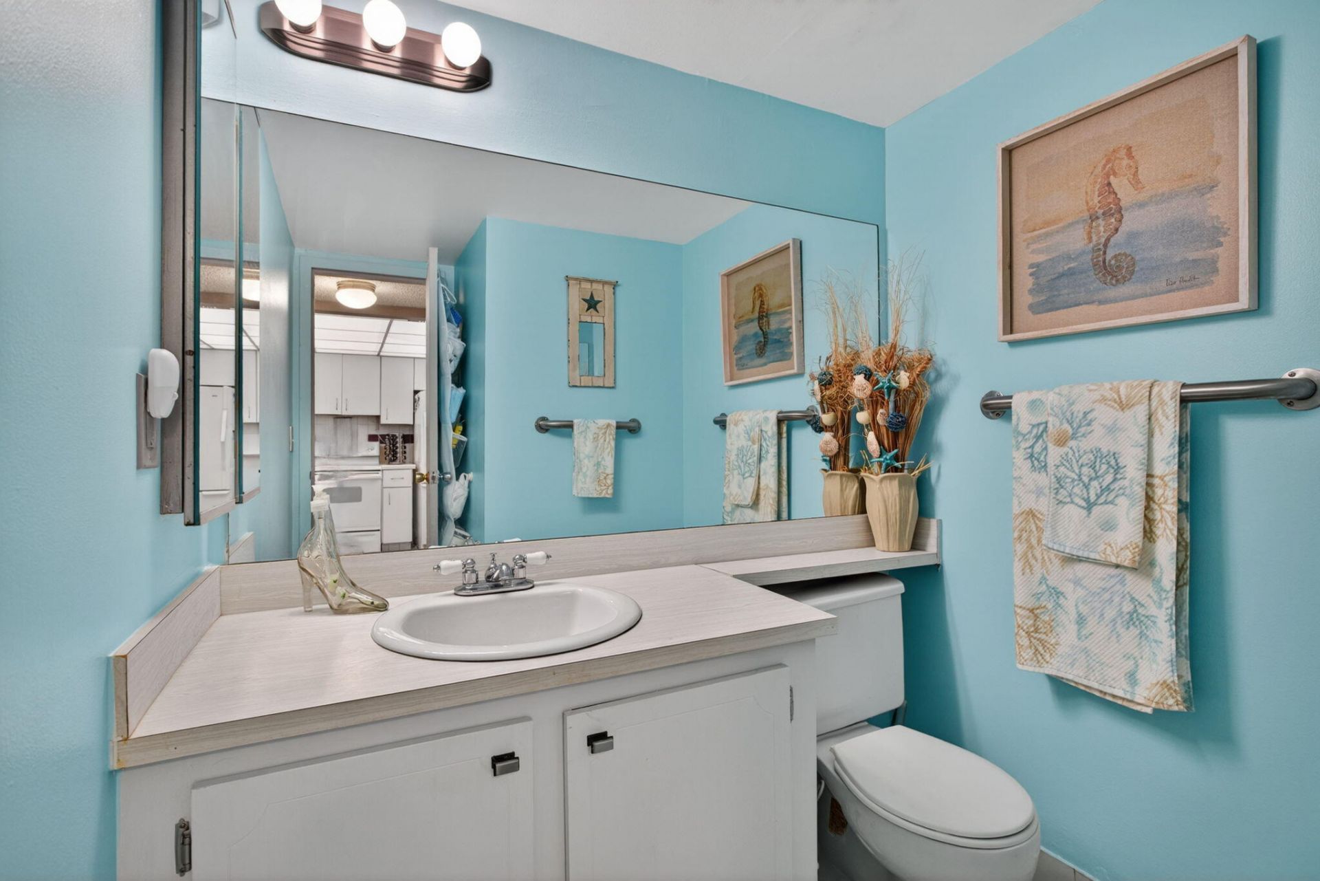 1170 N Federal Highway, Unit 305, Fort Lauderdale, FL 33304 Photo