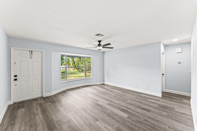 11852 N 47th Rd Road N, The Acreage, FL 33411 Photo