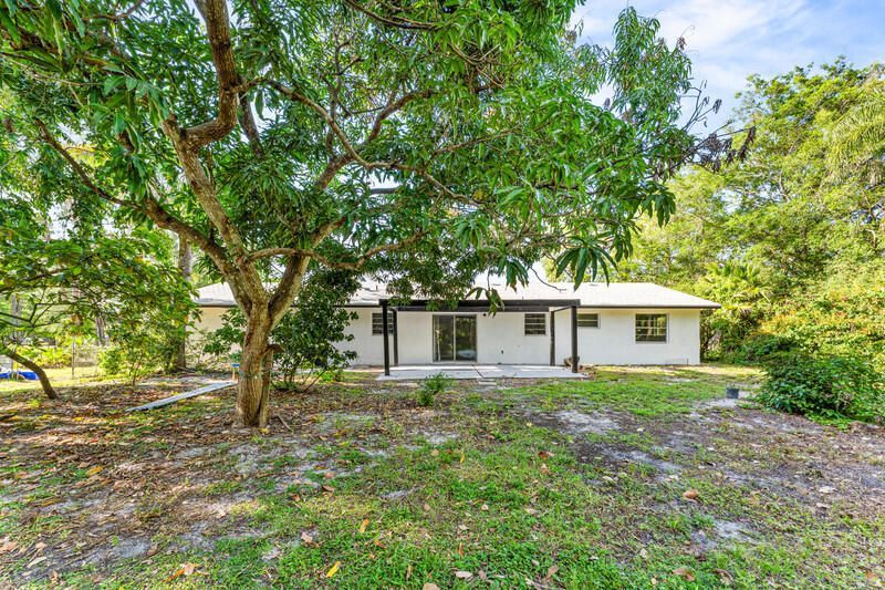 11852 N 47th Rd Road N, The Acreage, FL 33411 Photo