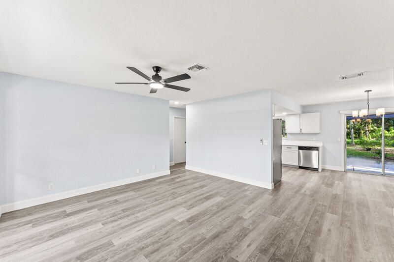 11852 N 47th Rd Road N, The Acreage, FL 33411 Photo