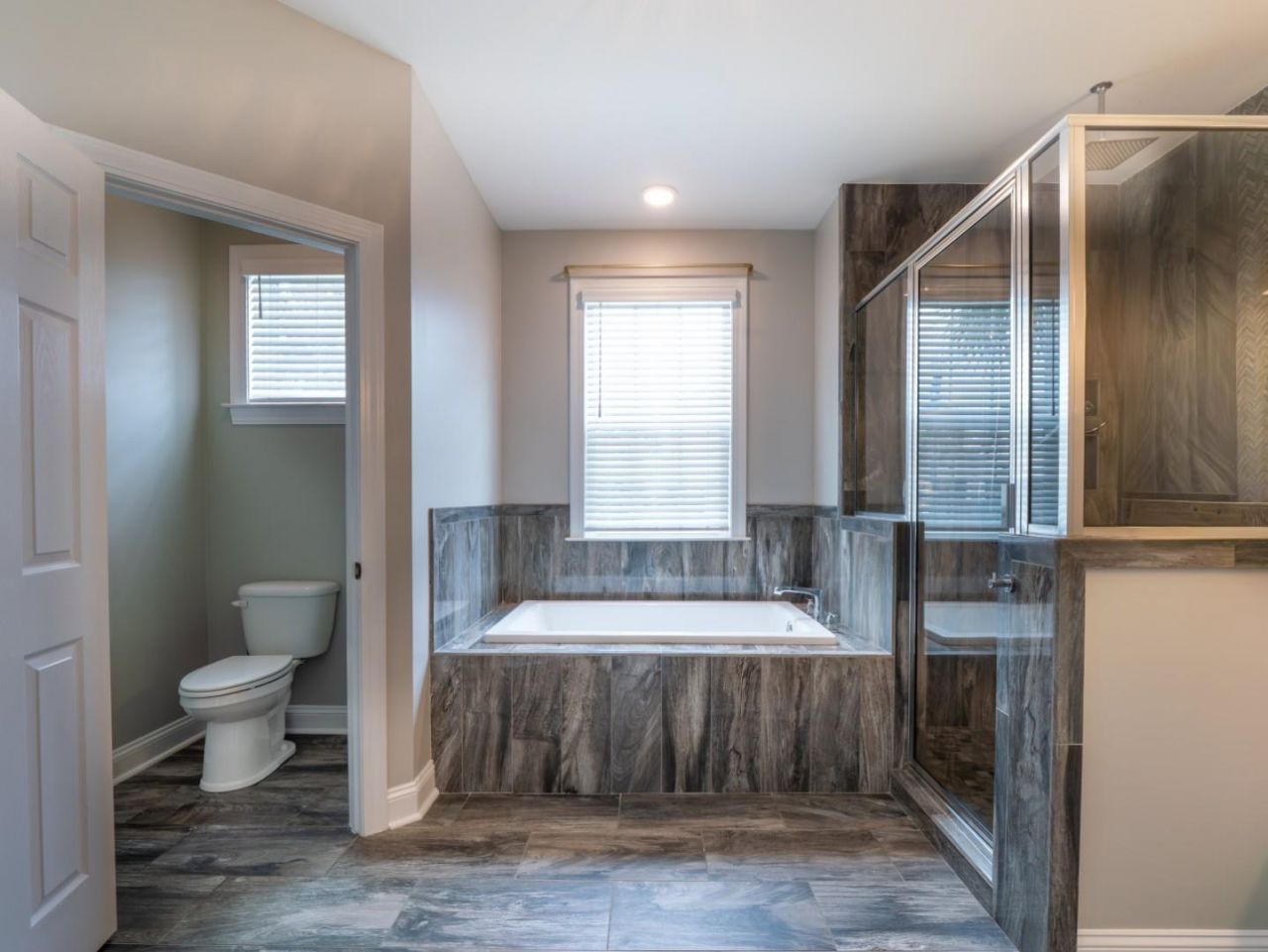 925 Bluffview Dr.  Photo 27