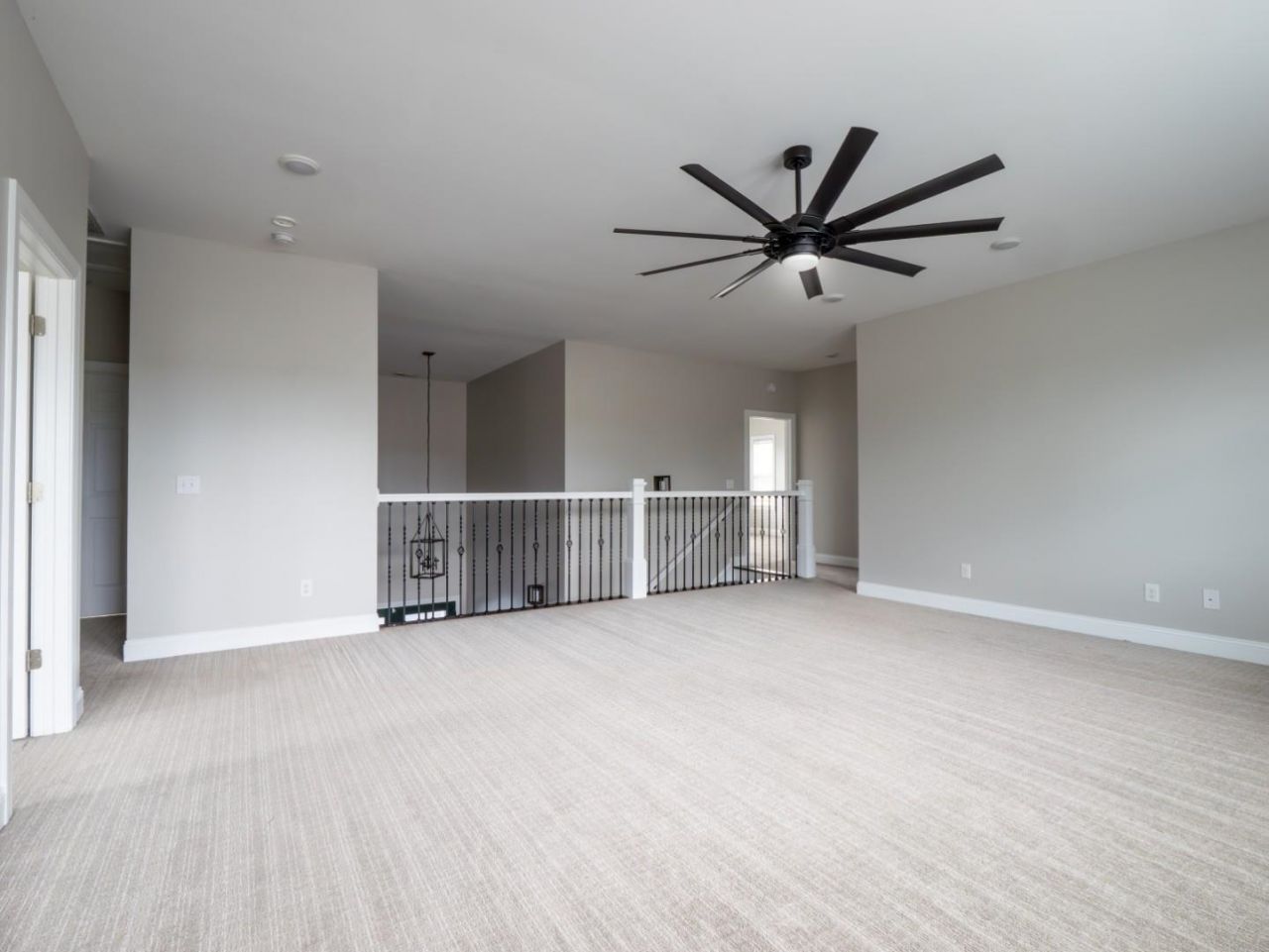 925 Bluffview Dr.  Photo 33