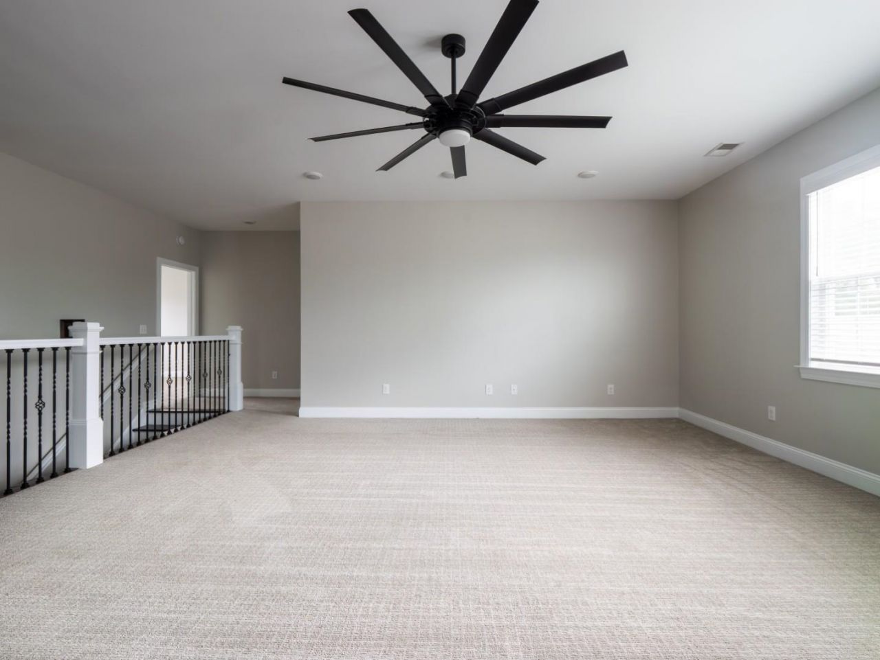 925 Bluffview Dr.  Photo 34