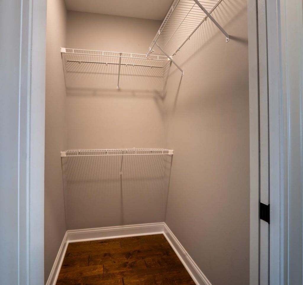 925 Bluffview Dr.  Photo 43