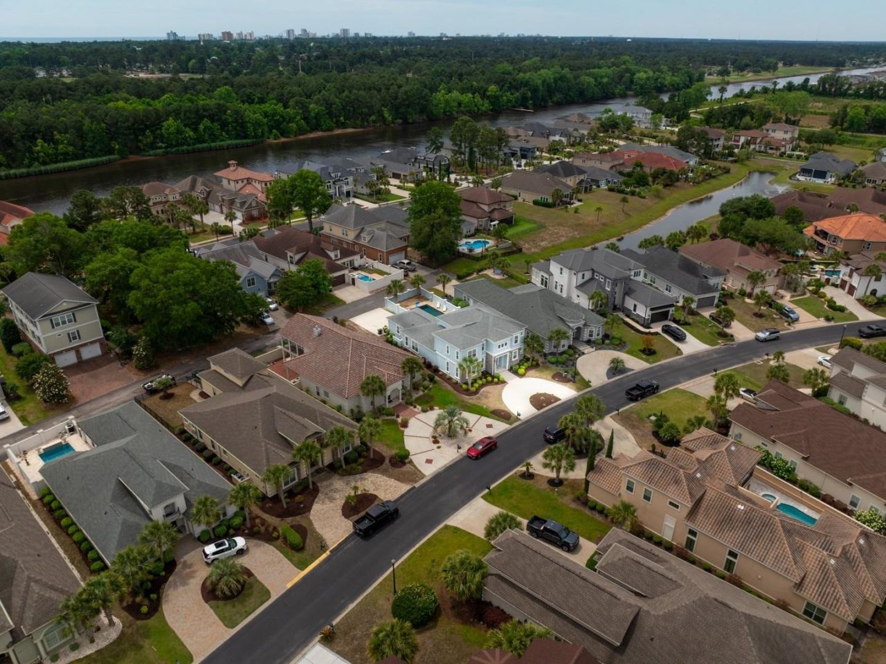 925 Bluffview Dr.  Photo 52