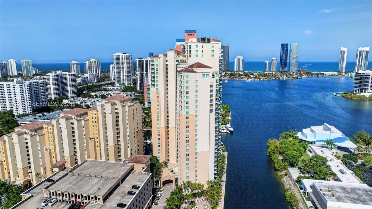 3330 NE 190th St, Unit 1817, Aventura, FL 33180 Photo