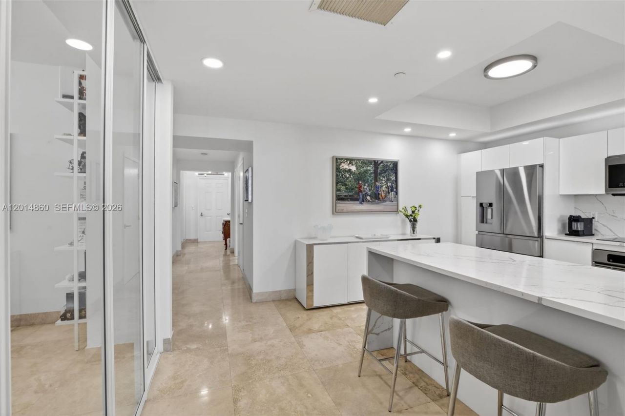 3330 NE 190th St, Unit 1817, Aventura, FL 33180 Photo