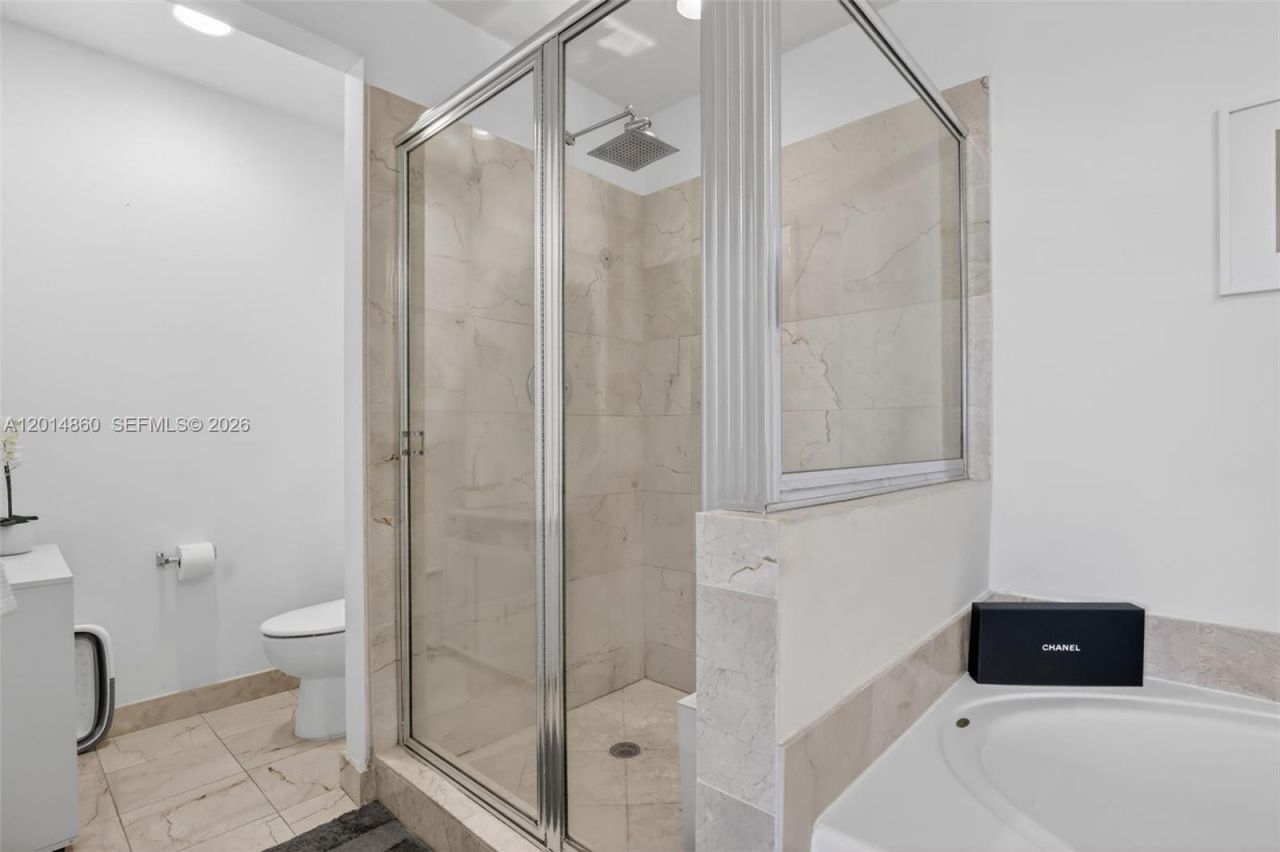 3330 NE 190th St, Unit 1817, Aventura, FL 33180 Photo
