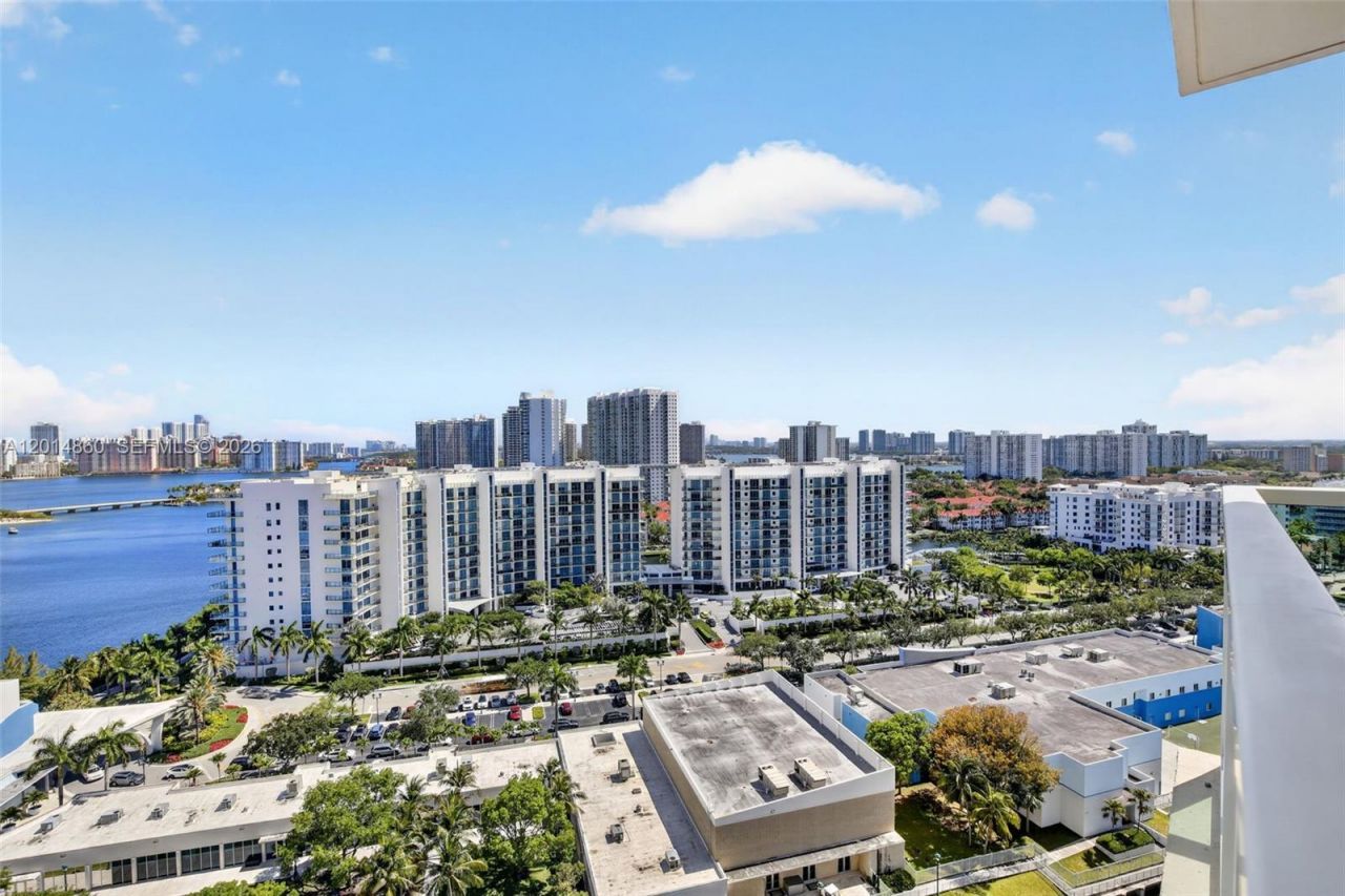 3330 NE 190th St, Unit 1817, Aventura, FL 33180 Photo