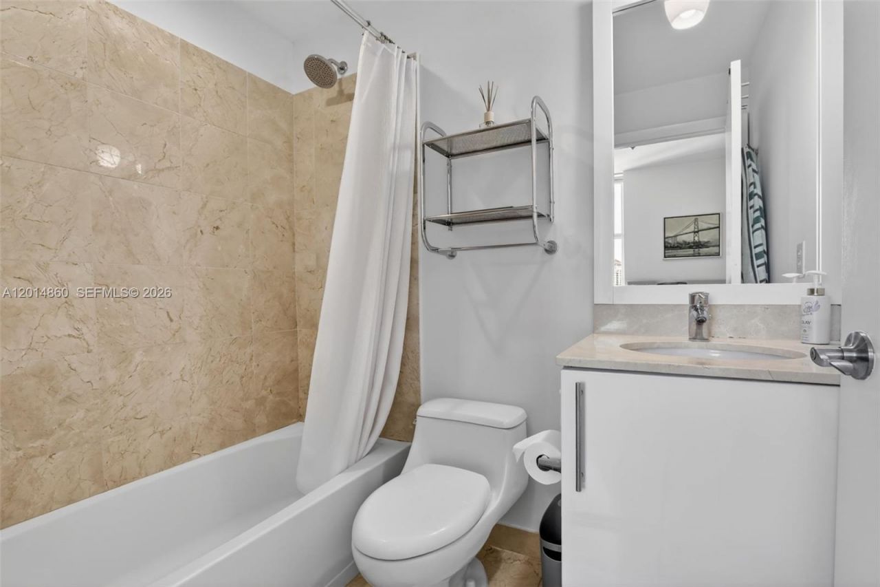 3330 NE 190th St, Unit 1817, Aventura, FL 33180 Photo