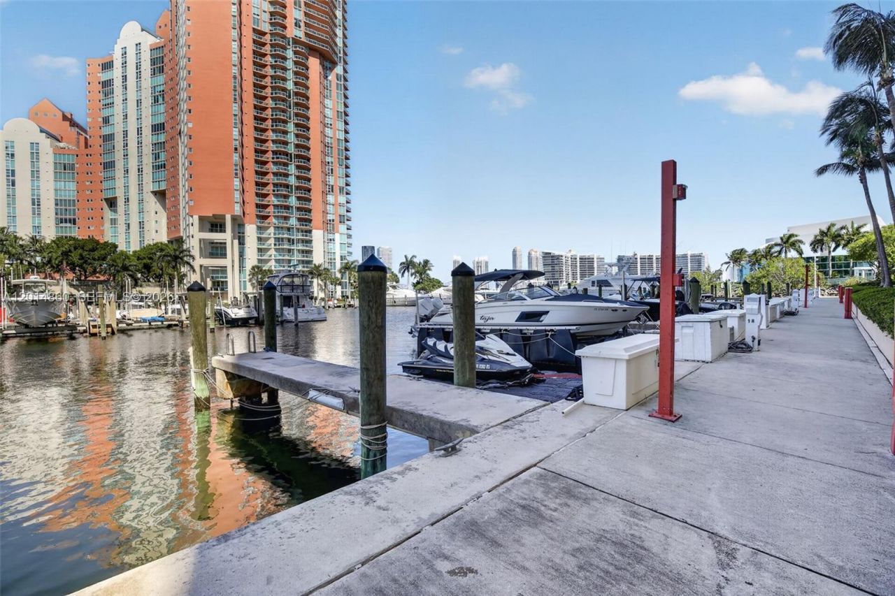 3330 NE 190th St, Unit 1817, Aventura, FL 33180 Photo