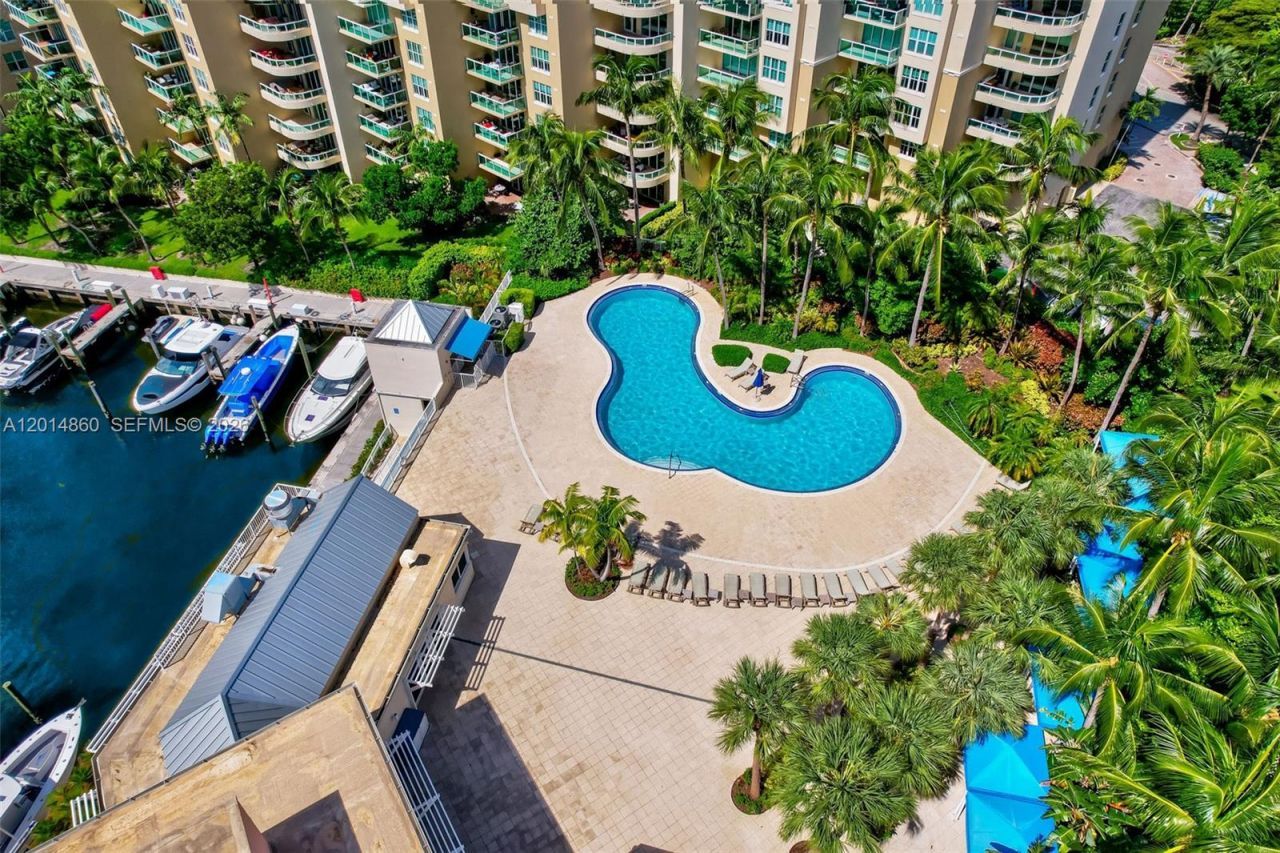 3330 NE 190th St, Unit 1817, Aventura, FL 33180 Photo